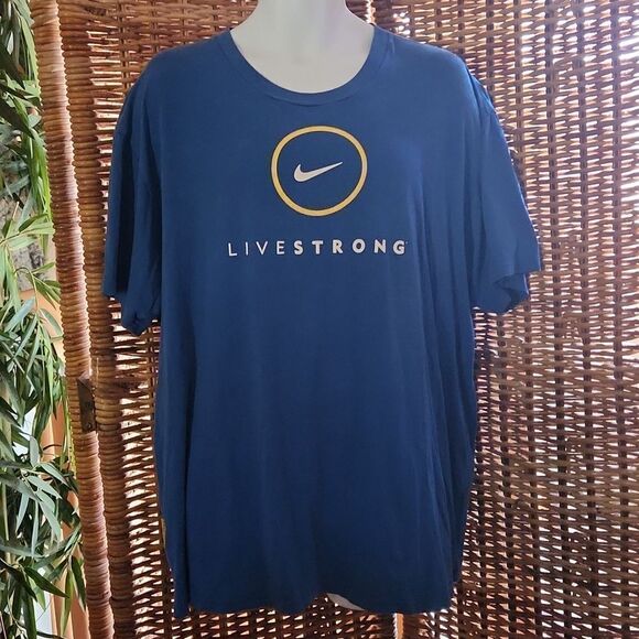 Nike Livestrong T-shirt XXL - Picture 1 of 6